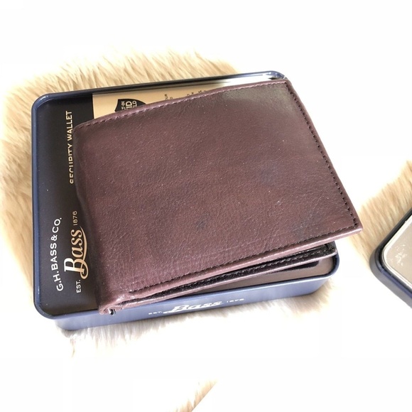 Bass Other - NEW Men's Bass RFID Security Brown Wallet Leather